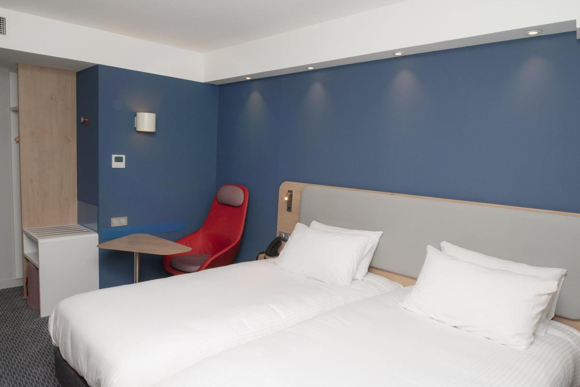 Holiday Inn Express Caen Epron By Ihg Buitenkant foto