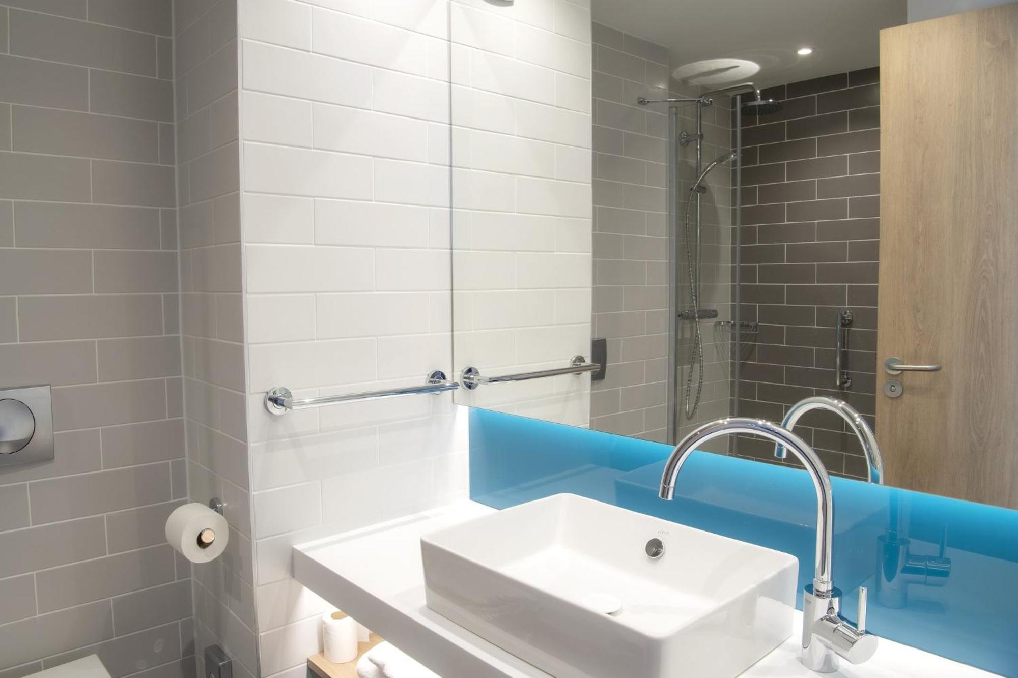 Holiday Inn Express Caen Epron By Ihg Buitenkant foto