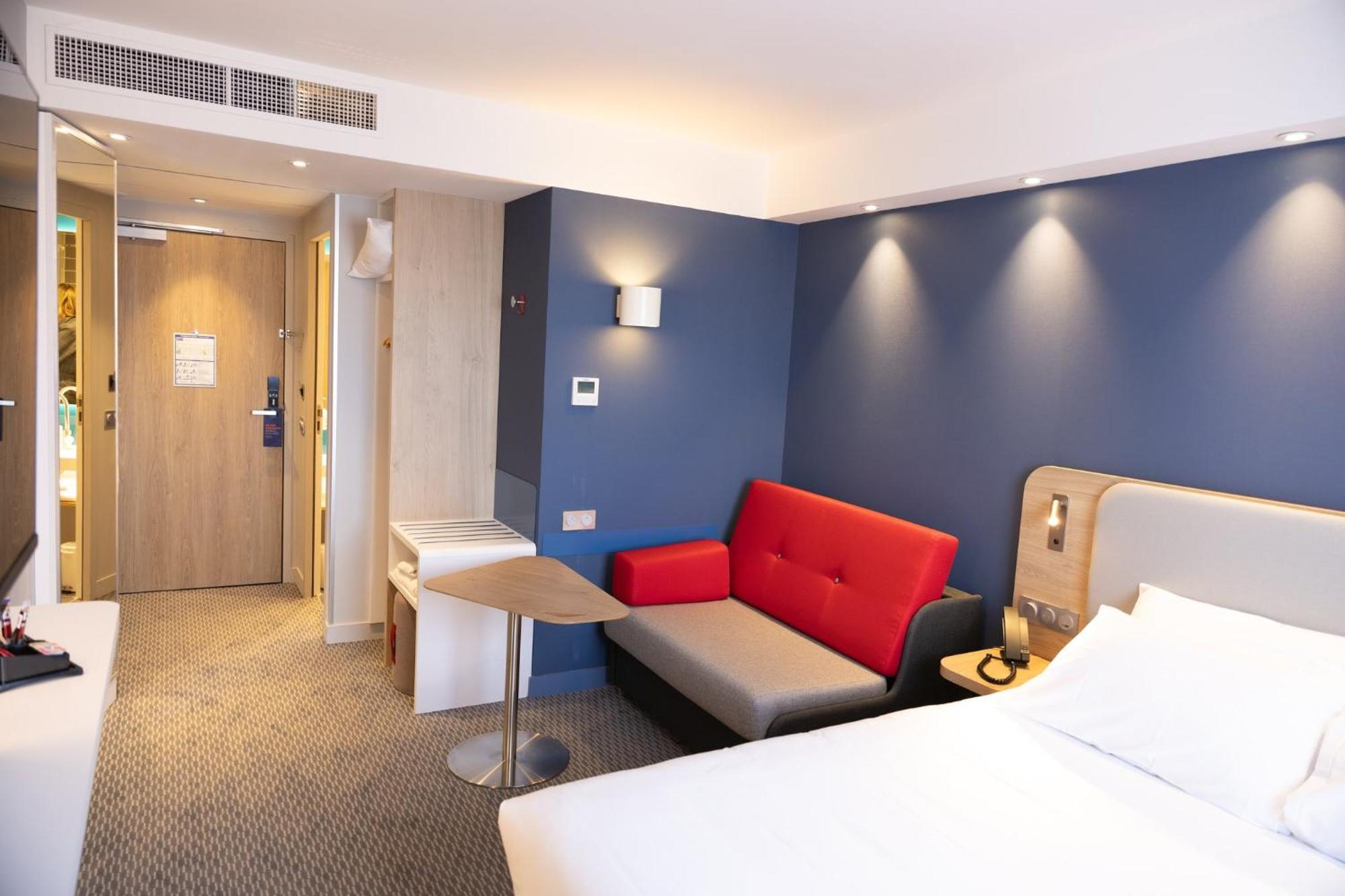 Holiday Inn Express Caen Epron By Ihg Buitenkant foto