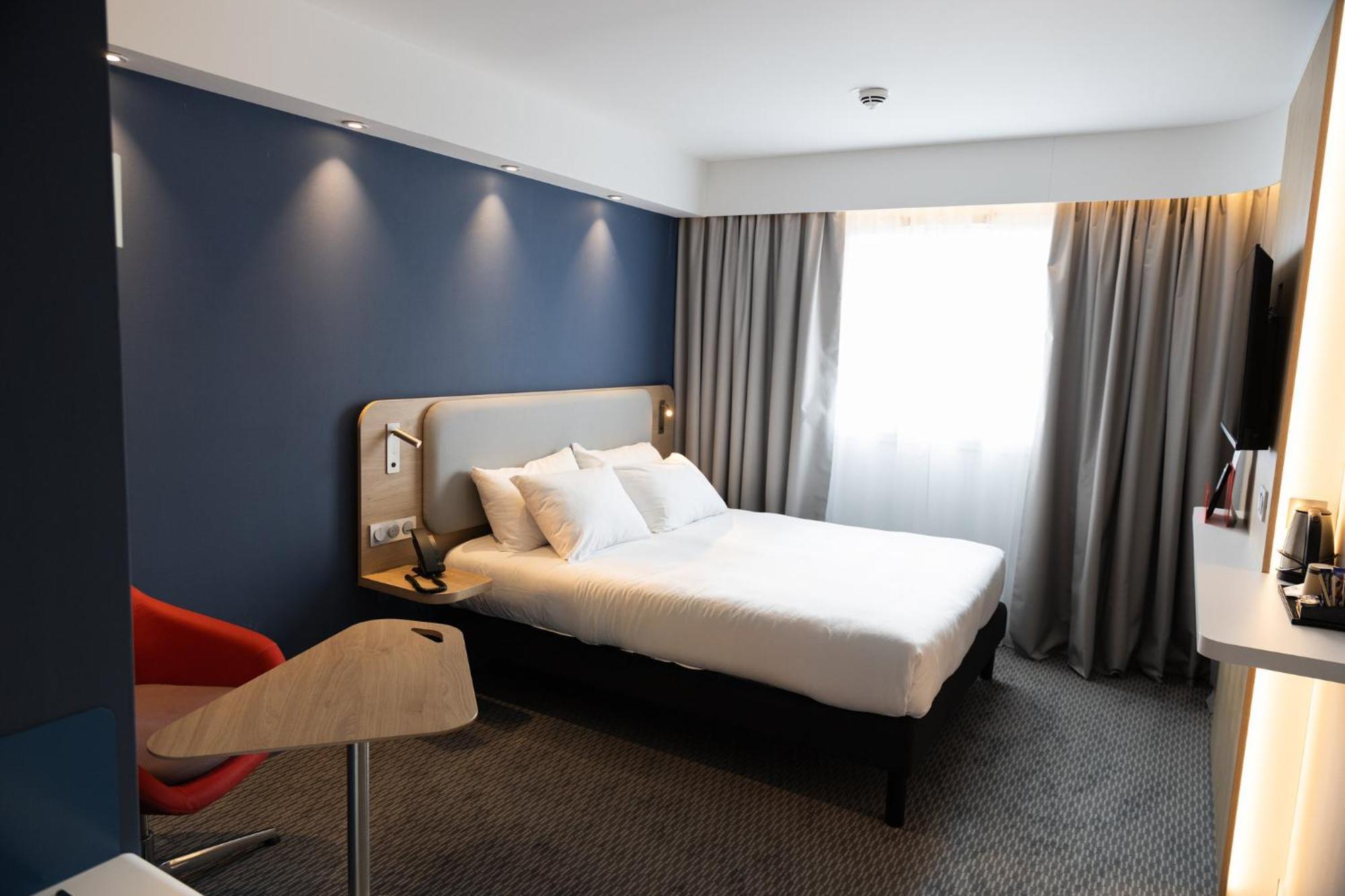Holiday Inn Express Caen Epron By Ihg Buitenkant foto