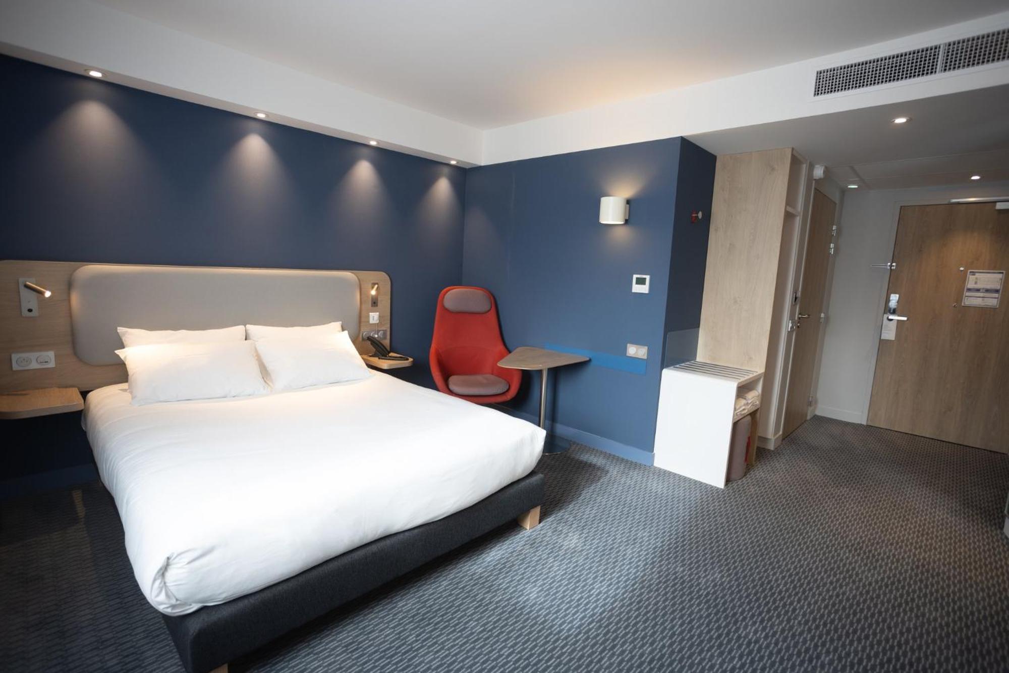 Holiday Inn Express Caen Epron By Ihg Buitenkant foto