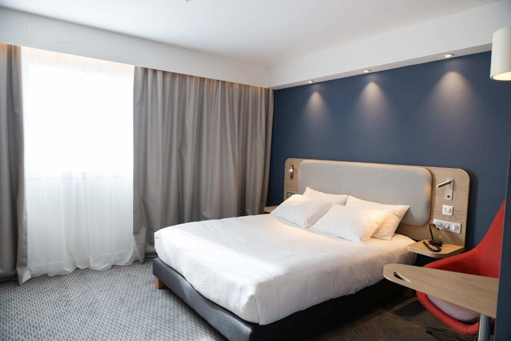 Holiday Inn Express Caen Epron By Ihg Buitenkant foto