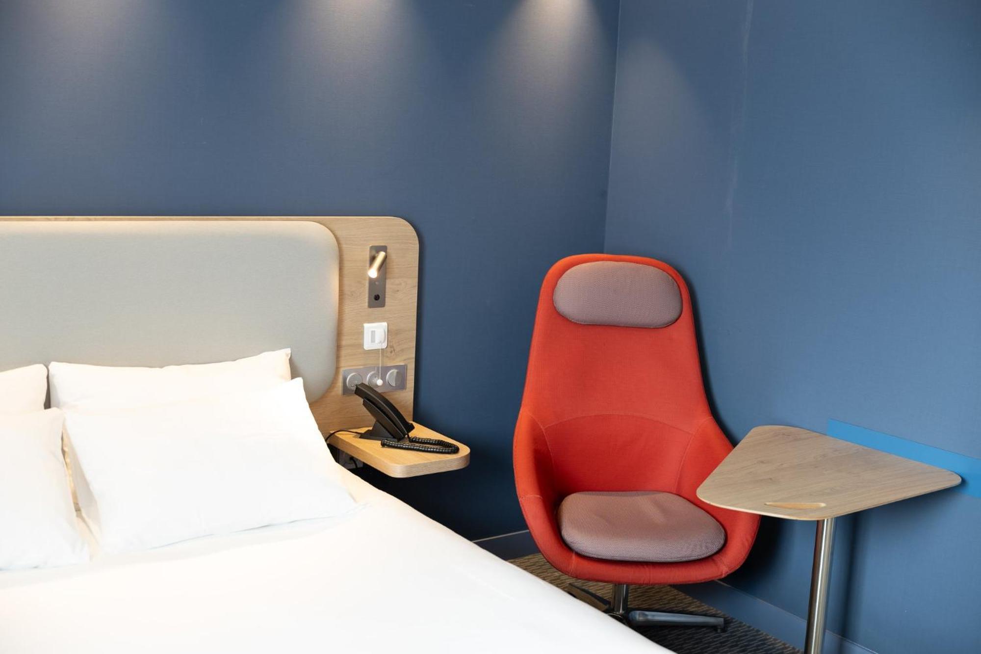 Holiday Inn Express Caen Epron By Ihg Buitenkant foto