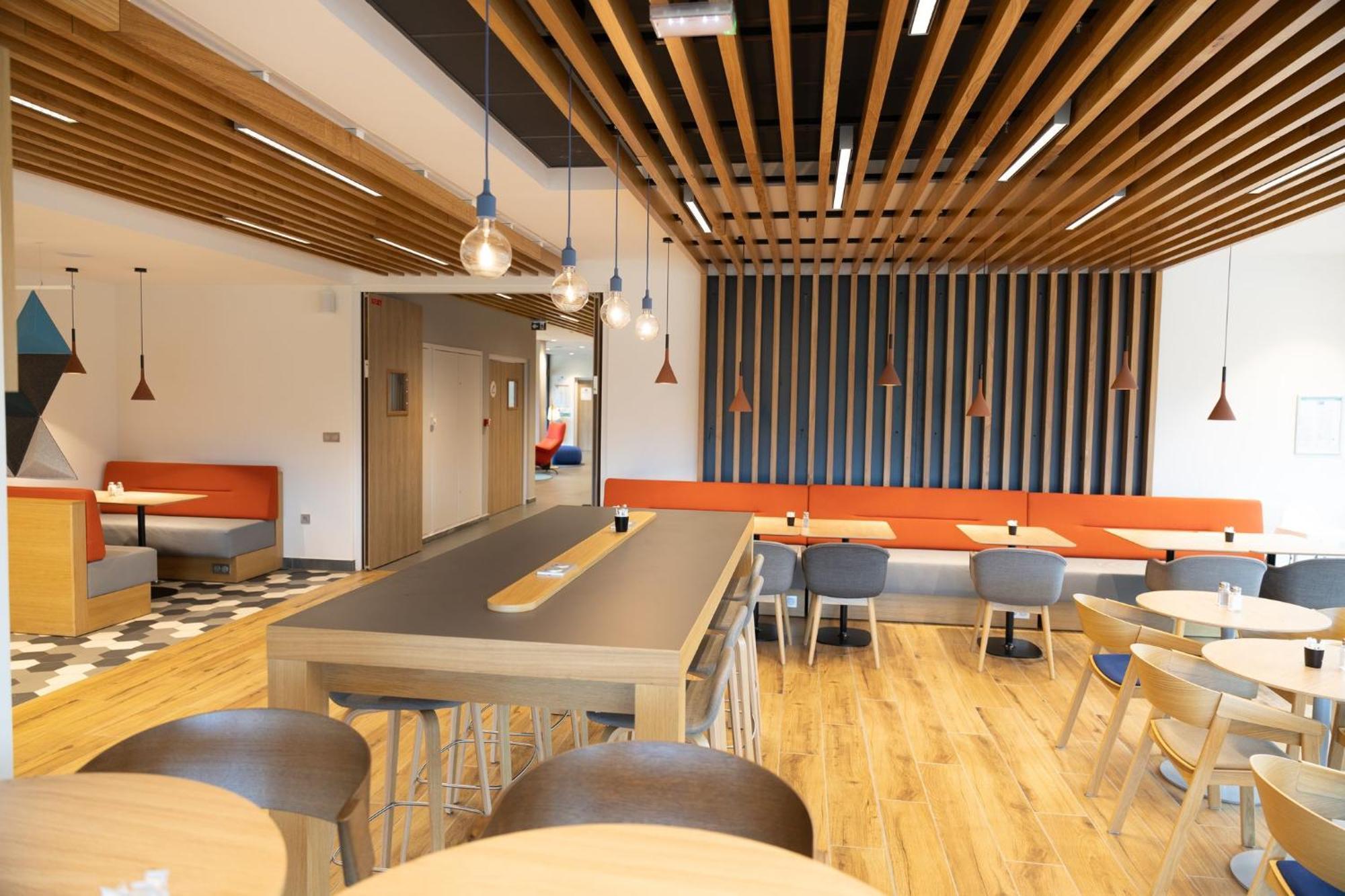 Holiday Inn Express Caen Epron By Ihg Buitenkant foto
